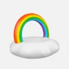 Aufblasbarer Schwimmkörper mit Regenbogen und Wolken