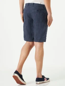Blaue bestickte Bermudashorts