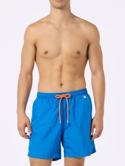 Blaue Herren-Badeshorts aus leichtem Stoff Lighting Pantone | PANTONE-SONDERAUSGABE