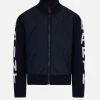 Blaue wattierte Jungenjacke