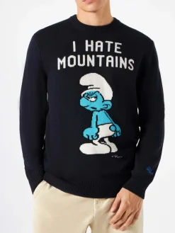 Blauer Herrenpullover in Marineblau mit Aufdruck „I hate Mountains Smurf“ | ©PEYO SONDERAUSGABE