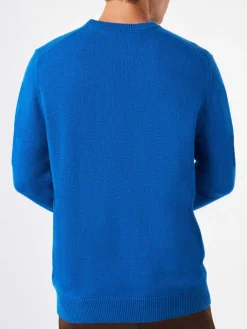 Blauer Herrenpullover mit Courma Pirates-Stickerei