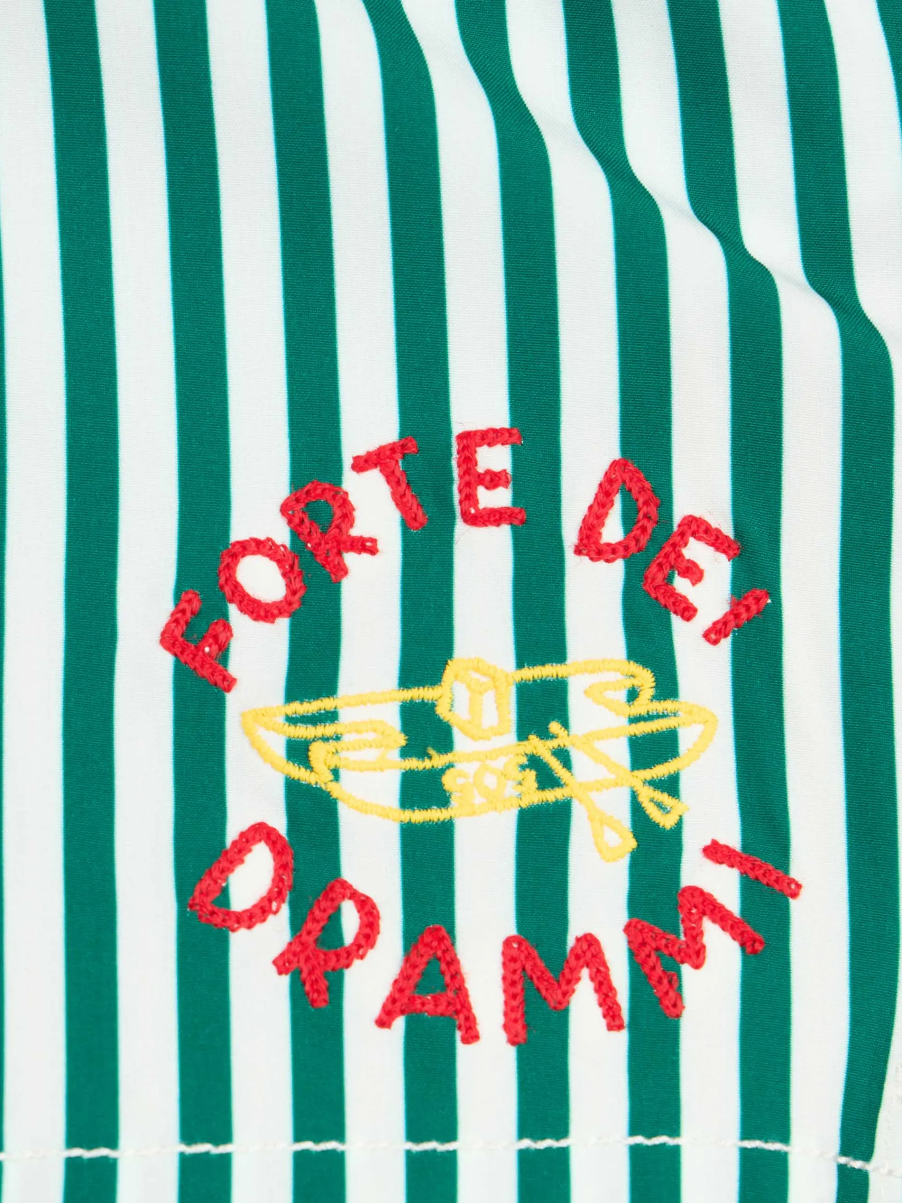 Boy Comfort Badeshorts mit „Forte dei Drammi“-Stickerei | INSULTI LUMINOSI SONDEREDITION