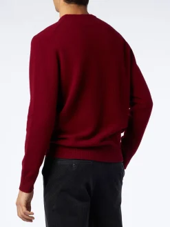 Burgunderroter Herrenpullover mit Rundhalsausschnitt und St. Barth-Stickerei
