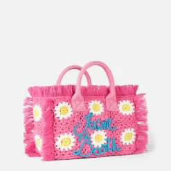Colette-Handtasche mit gehäkelten Blumenaufnähern