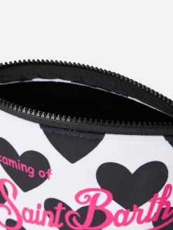 Cremefarbene Wollpochette Aline mit Herz-Print