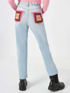 Damenjeans mit Häkeltaschen