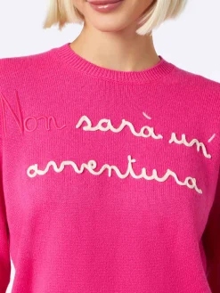 Damen-Pullover in Fluo-Rosa mit Rundhalsausschnitt und Stickerei „Non Sarà un'Avventura“ | NIKI DJ SONDEREDITION