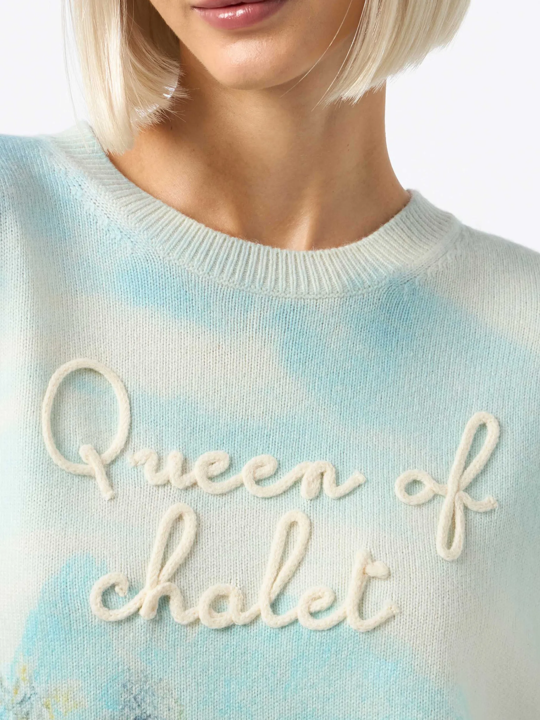 Damenpullover Louise aus Kaschmirmischung mit Chalet-Print und Queen of Chalet-Stickerei