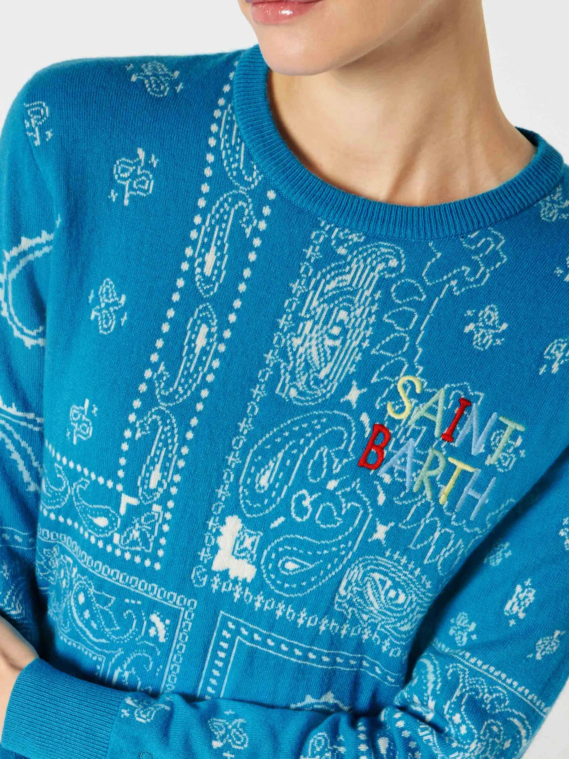 Damenpullover mit Bandana-Print und Saint-Barth-Stickerei
