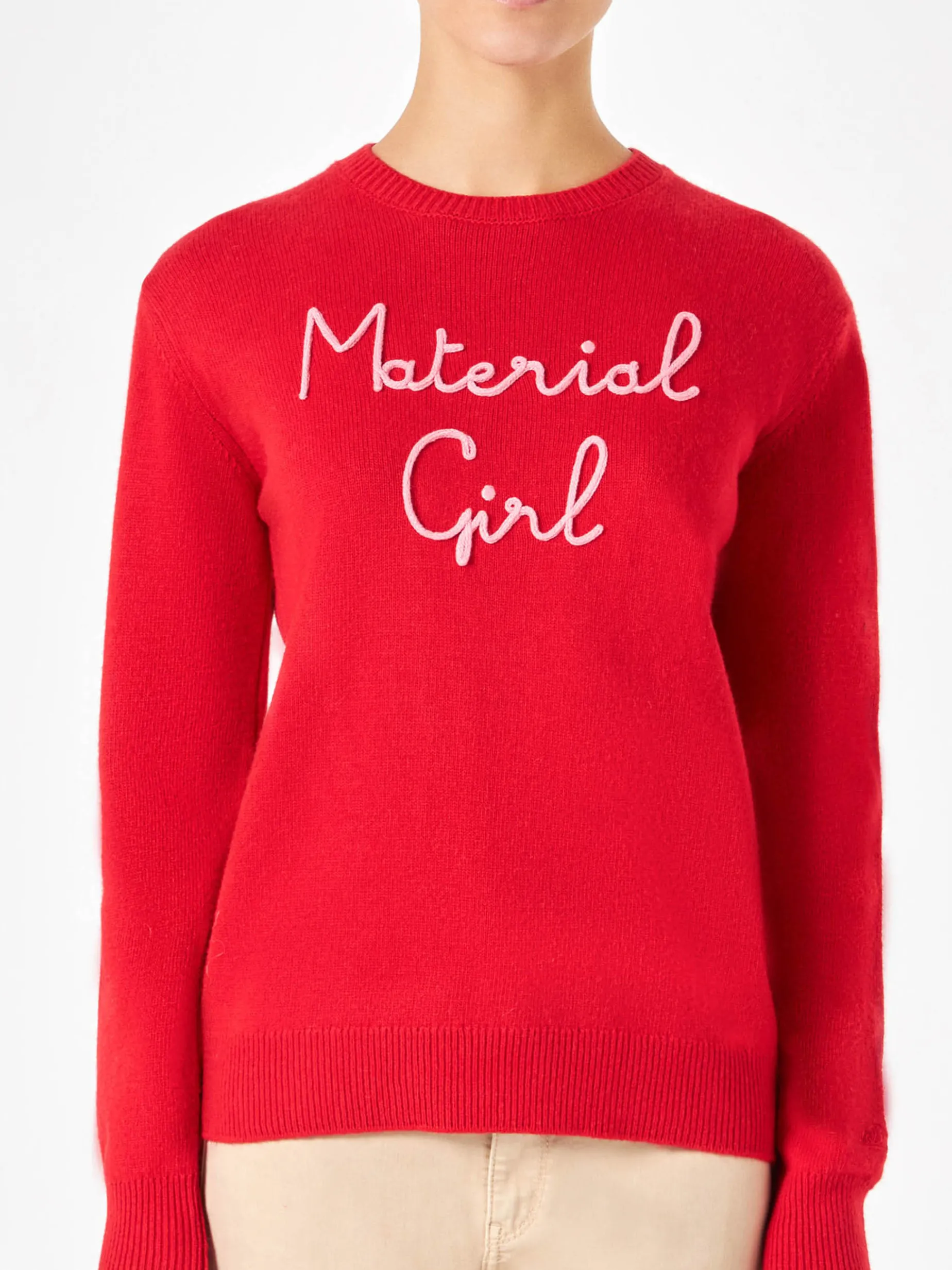 Damenpullover mit Materialmädchen-Stickerei | NIKI DJ SONDEREDITION