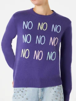 Damenpullover mit NO NO NO-Stickerei