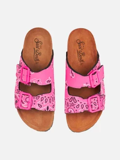 Damensandalen mit rosa Bandana-Print