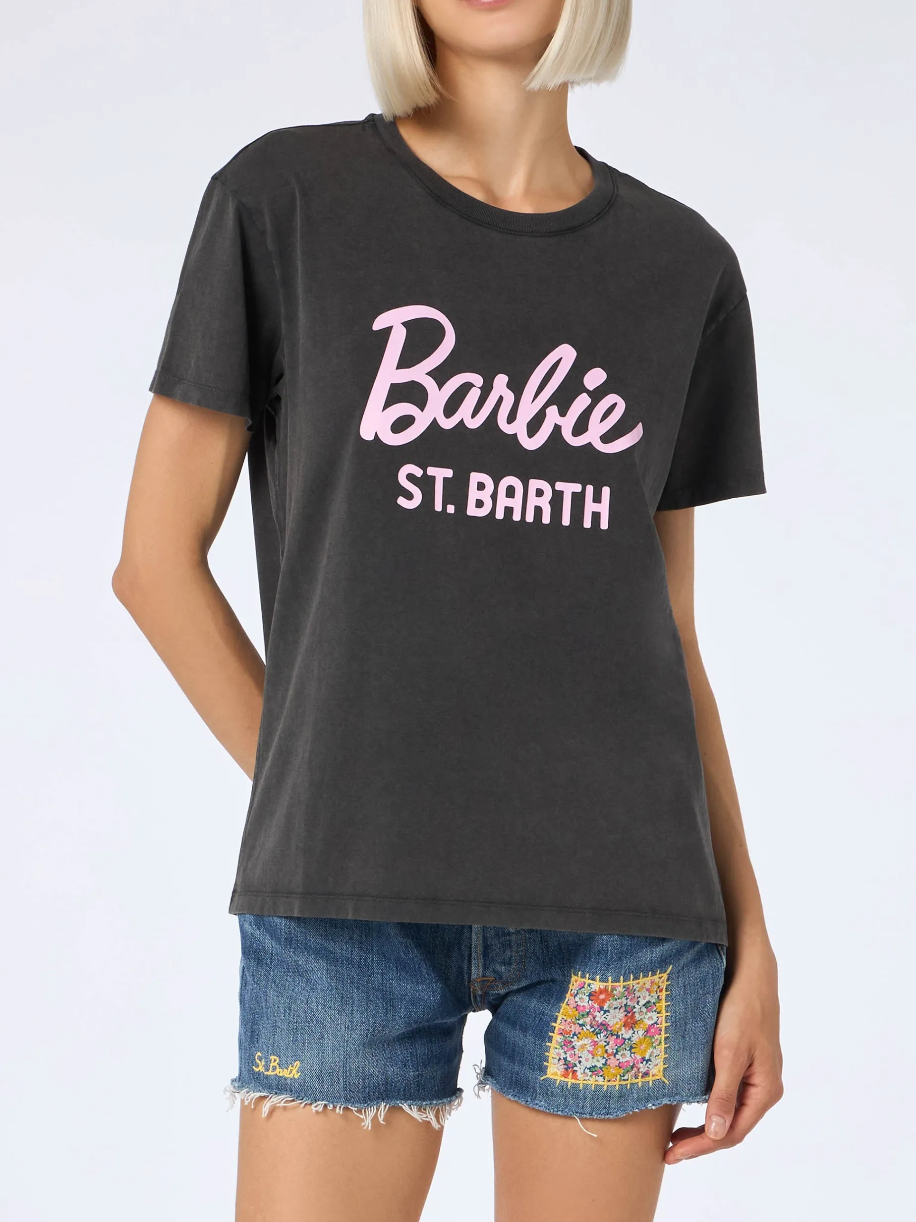 Damen-T-Shirt Emilie aus Baumwolljersey mit Rundhalsausschnitt und Barbie St. Barth-Aufdruck | BARBIE SPECIAL EDITION