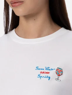 Damen-T-Shirt Emilie aus Baumwolljersey mit Rundhalsausschnitt und „Save water, Drink spritz“-Stickerei