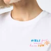 Damen-T-Shirt Emilie aus Baumwolljersey mit Rundhalsausschnitt und „Girls just wanna have Sun“-Stickerei