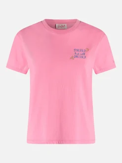 Damen-T-Shirt Emilie aus Baumwolljersey mit Rundhalsausschnitt und „Stressed but Well Dressed“-Stickerei