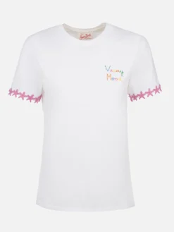 Damen-T-Shirt Emilie aus Baumwolljersey mit Rundhalsausschnitt und Vacay Mood-Stickerei
