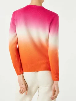 Degradé-Damenpullover in Fuchsia und Orange mit Schriftzug „Ancora tu“.