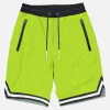 Fluogelbe Badeshorts im Surf-Stil