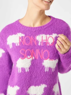 Gebürsteter Damenpullover mit Schafen und Non-Ho-Sonno-Stickerei