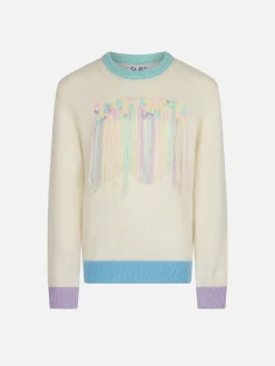 Gebürsteter Mädchenpullover mit Fransenstickerei