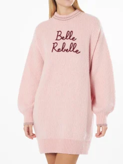 Gebürstetes Strickkleid mit Belle Rebelle-Stickerei