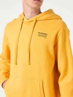 Gelber ockerfarbener Kapuzenpullover | Pantone® Sonderausgabe