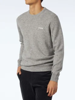 Grau melierter Herrenpullover mit Rundhalsausschnitt und St. Barth-Stickerei