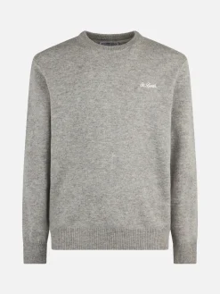 Grau melierter Herrenpullover mit Rundhalsausschnitt und St. Barth-Stickerei
