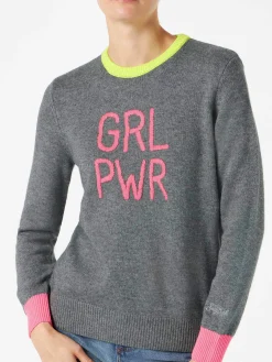 Grauer Damenpullover GIRL PWR mit Fluo-Stickerei und Fluo-Details