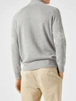 Grauer Herrenpullover mit halbem Rollkragen und Aufdruck