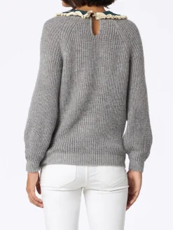 Grauer Rippenpullover Calia für Damen mit Samtkragen und Schleife