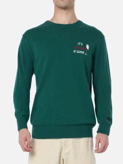 Grüner Herrenpullover Heron mit It's Wine O'Clock-Stickerei