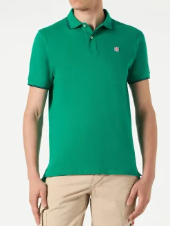 Grünes Piquet-Polo mit St. Barth-Logo
