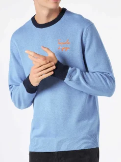 Hellblauer Herrenpullover mit Tequila à Gogo-Stickerei