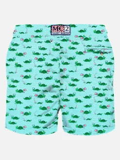 Herren-Badeshorts aus leichtem Stoff mit Schwimmer-Schildkröten-Print