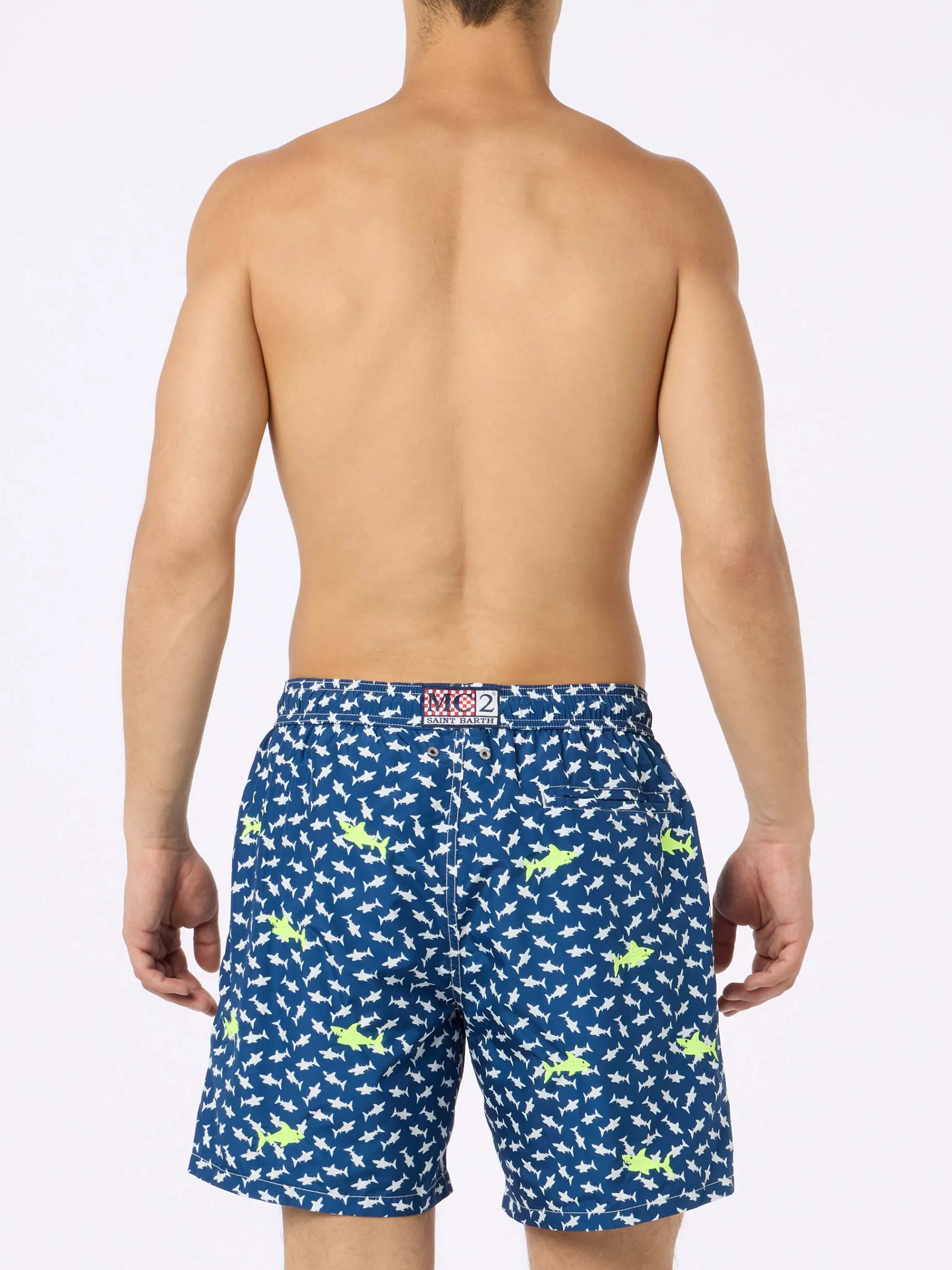 Herren-Badeshorts aus leichtem Stoff mit aufgestickten Haien