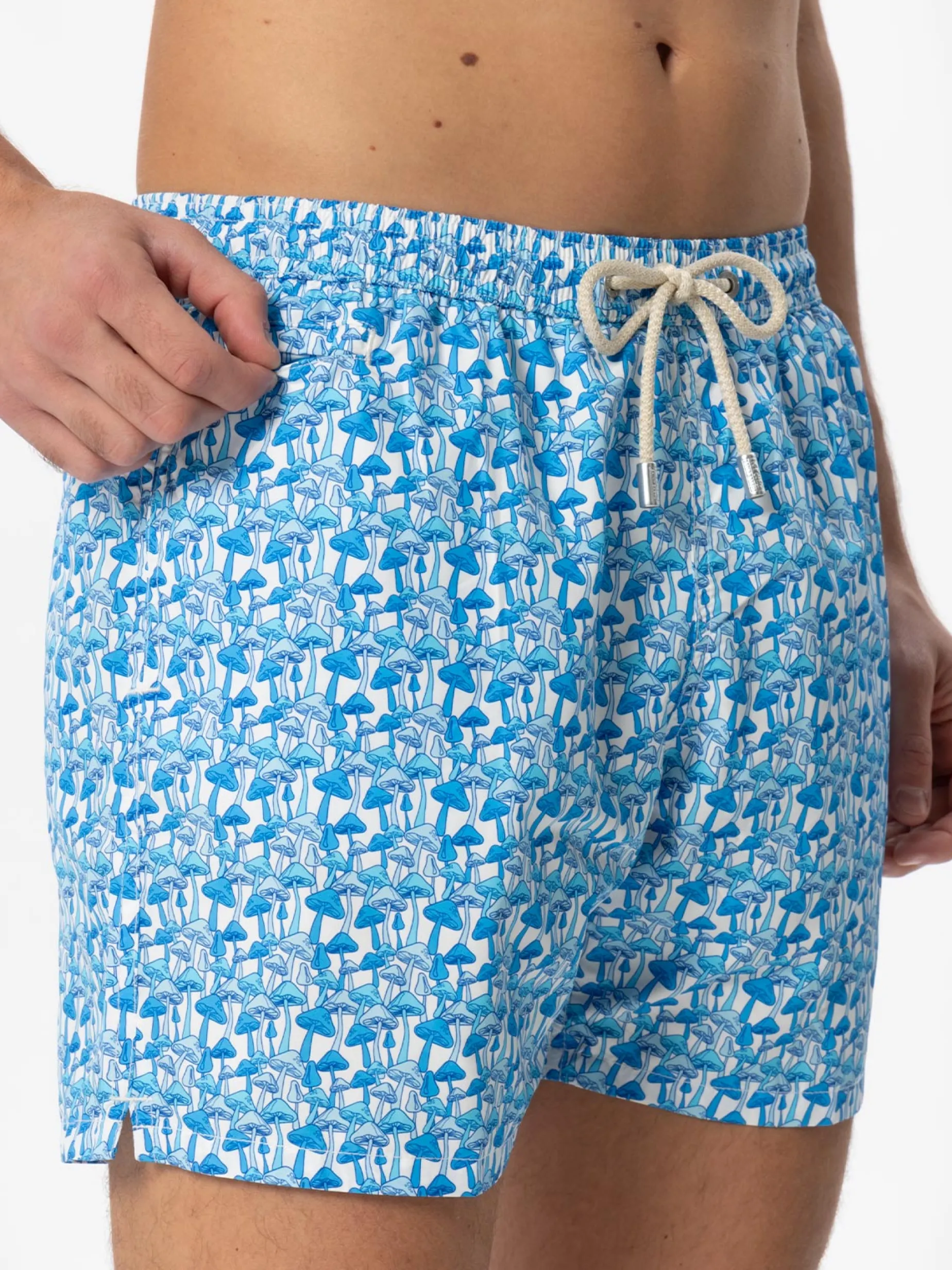 Herren-Badeshorts aus leichtem Stoff mit Pilz-Print