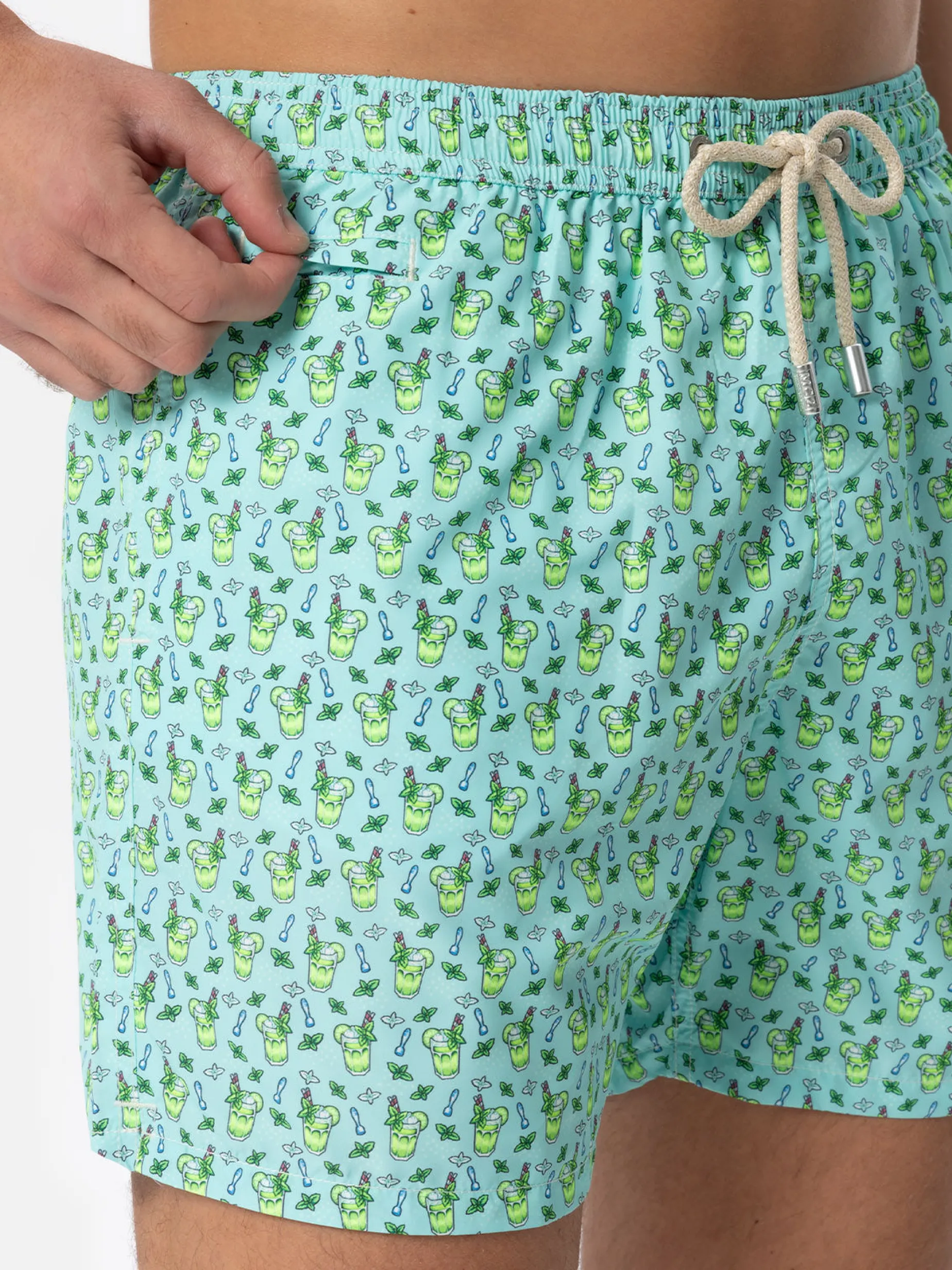 Herren-Badeshorts aus leichtem Stoff mit Mojito-Print