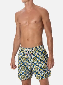 Herren-Badeshorts Lighting 70 aus leichtem Stoff mit Majolika-Print