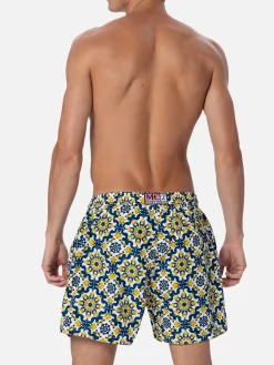 Herren-Badeshorts Lighting 70 aus leichtem Stoff mit Majolika-Print