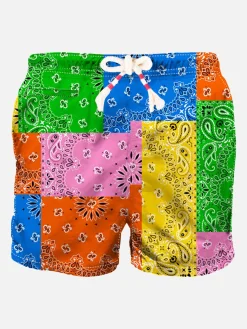 Herren-Badeshorts mit mehrfarbigem Bandana-Print