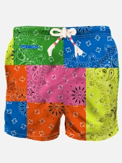 Herren-Badeshorts mit mehrfarbigem Bandana-Print