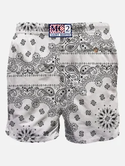 Herren-Badeshorts mit weißem Bandana-Print