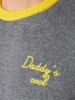 Herrenpullover in Grau mit Daddy's cool Stickerei