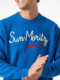 Herrenpullover mit Rundhalsausschnitt und Sun Moritz Après Ski-Stickerei
