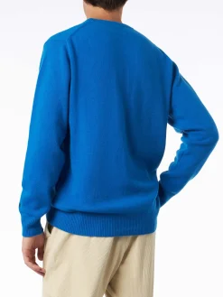 Herrenpullover mit Rundhalsausschnitt und Sun Moritz Après Ski-Stickerei