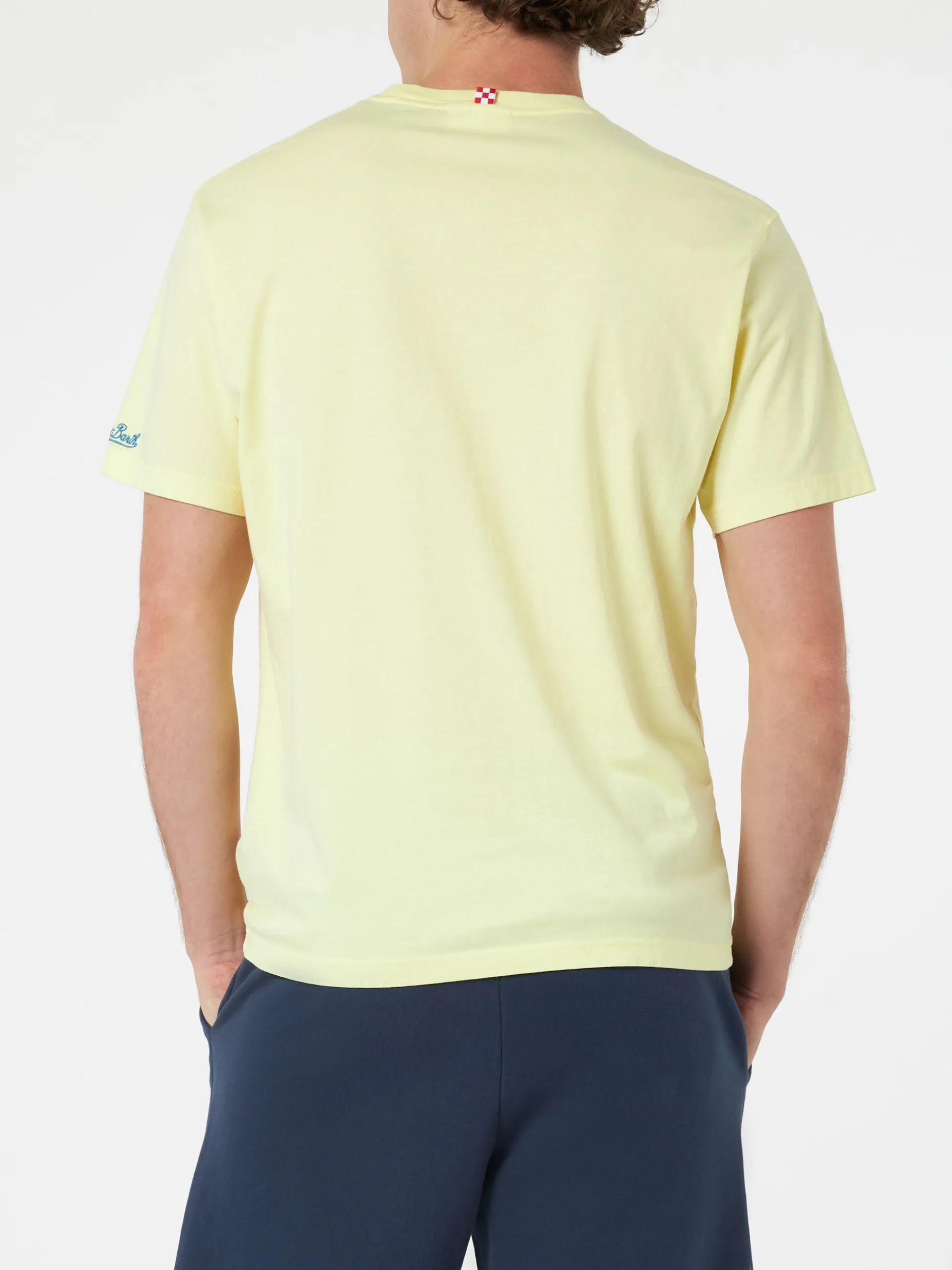 Herren-T-Shirt aus Baumwolle mit platziertem „More Shots Less Squats“-Aufdruck