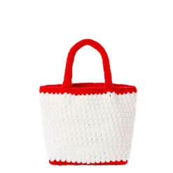 Häkeltasche mit Herzstickerei